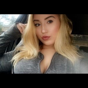 Meet your Posher, Kacey